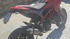 Ducati Hypermotard 821 (2013 - 15)  (4)