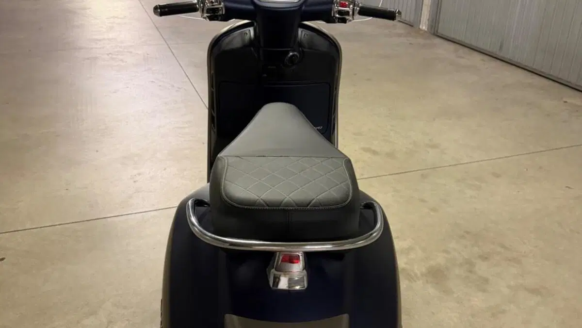 Vespa GTS 300 Super Tech (2023 - 24)  (4)