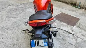 Kawasaki ER-6N (2009 - 11)  (4)