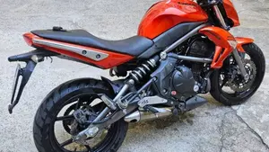 Kawasaki ER-6N (2009 - 11)  (12)