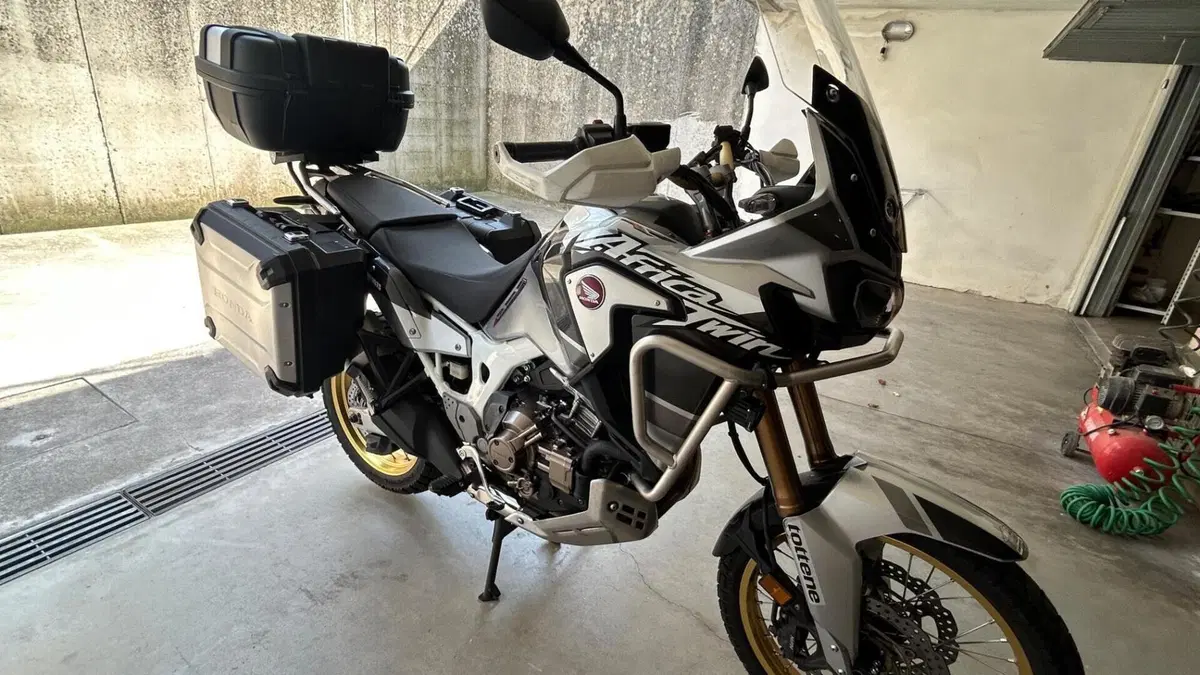 Honda Africa Twin CRF 1000L Adventure Sports DCT (2018 - 19)  (2)