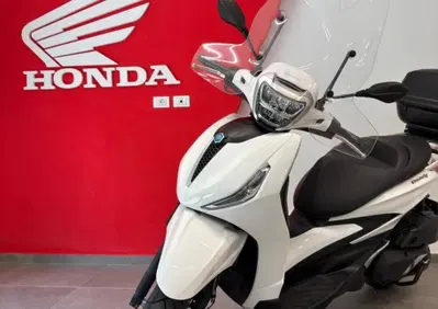 Piaggio Beverly 400 ABS-ASR (2021 - 24) - Annuncio 10059557