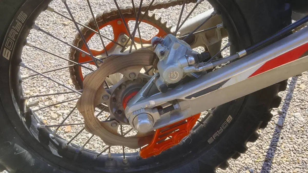 KTM 250 EXC TPI Six Days (2023)  (7)