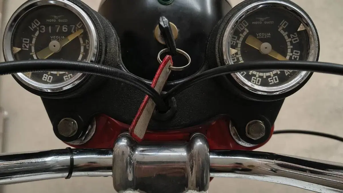 Moto Guzzi   (11)