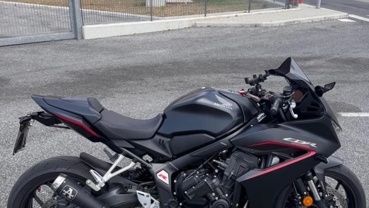 Honda CBR 650 R E-Clutch (2024 - 26) 