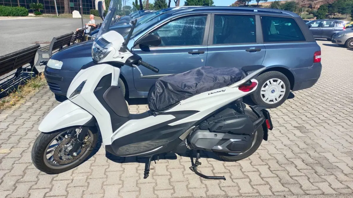 Piaggio Beverly 400 ABS-ASR (2021 - 24) 