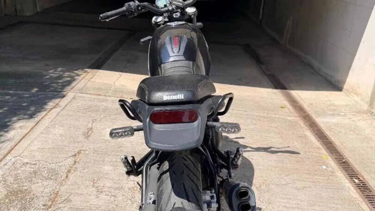 Benelli Leoncino 500 ABS (2017 - 20)  (7)