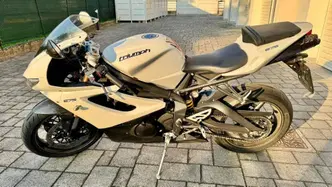 Triumph Daytona 675 R (2010 - 12) usata