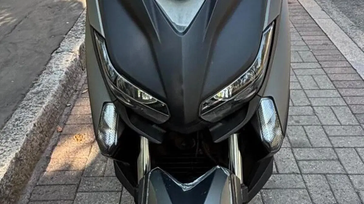 Yamaha X-Max 250 ABS (2014 - 16)  (5)