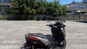 Yamaha X-Max 400 ABS (2017 - 20)  (6)