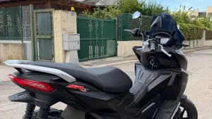 Aprilia SR GT 125 (2022 - 24)  (3)