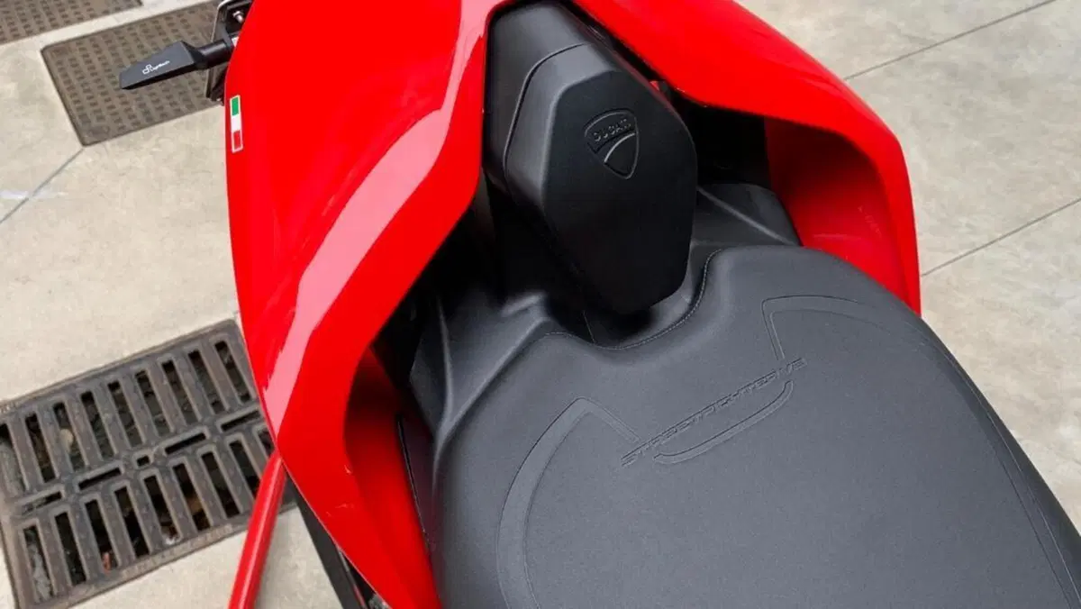 Ducati Streetfighter V2 (2022 - 24)  (4)