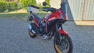 Moto Morini X-Cape 650 Gold Wheels Edition (2022 - 26)  (10)