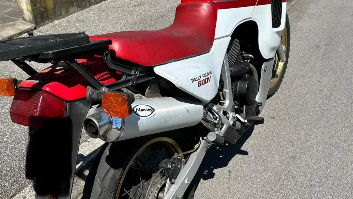 Honda Transalp XL 600V (1987 - 90)  (2)