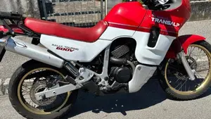 Honda Transalp XL 600V (1987 - 90)  (3)