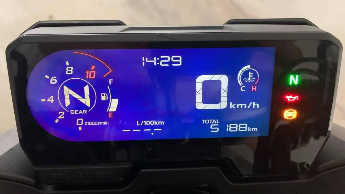 Honda CB 500 F (2021)  (5)