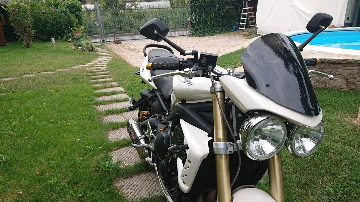 Triumph Street Triple (2007 - 12) 