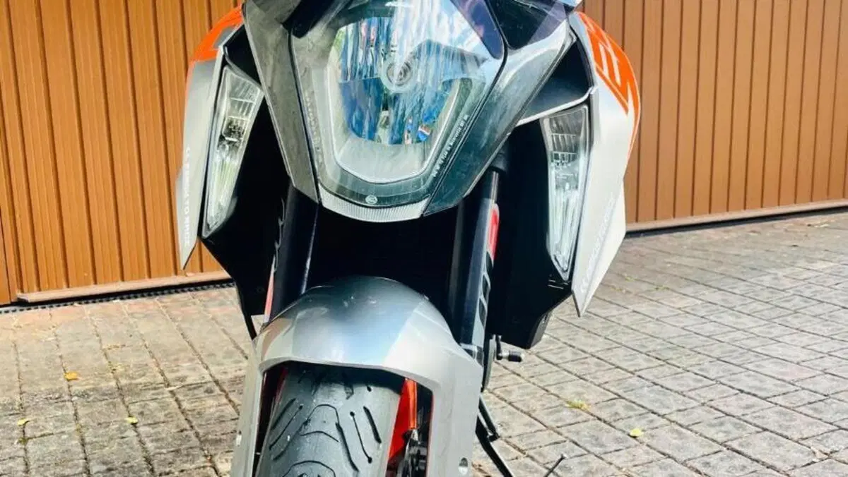 KTM 1290 Super Duke GT ABS (2016 - 18)  (2)