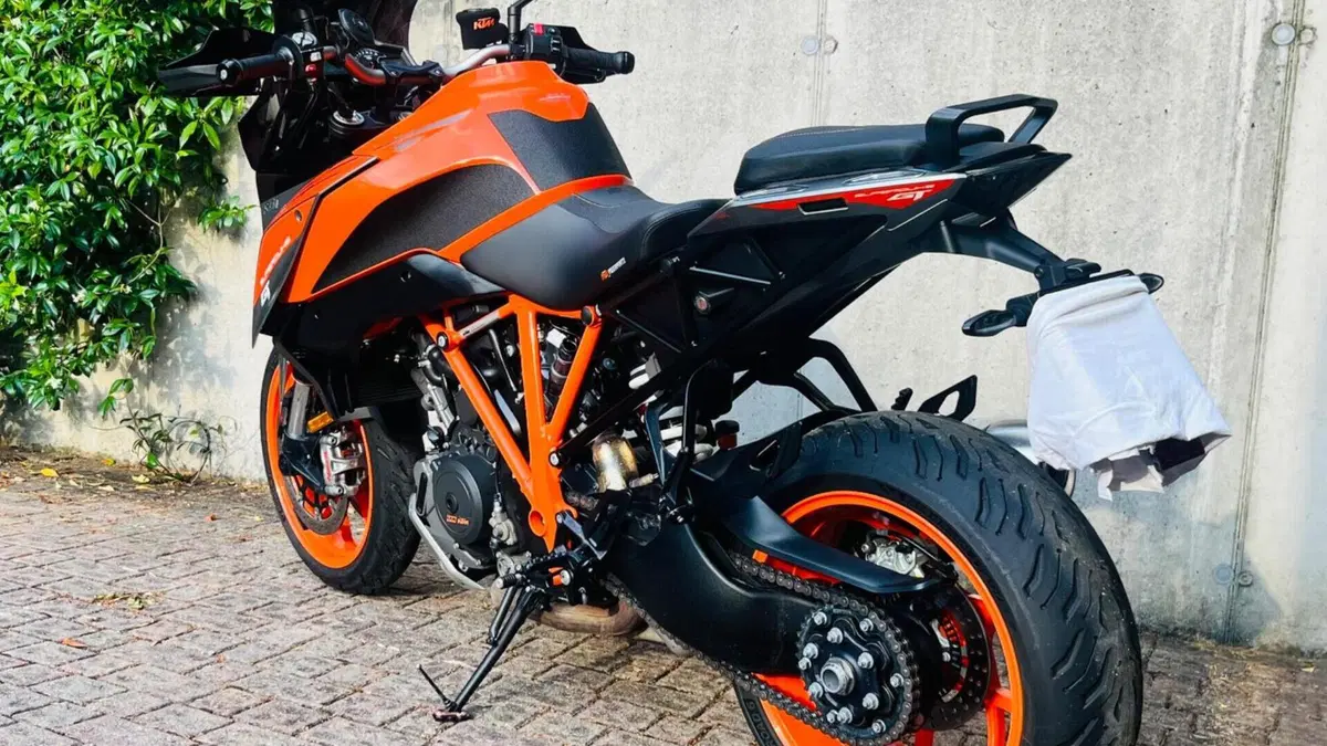 KTM 1290 Super Duke GT ABS (2016 - 18)  (7)
