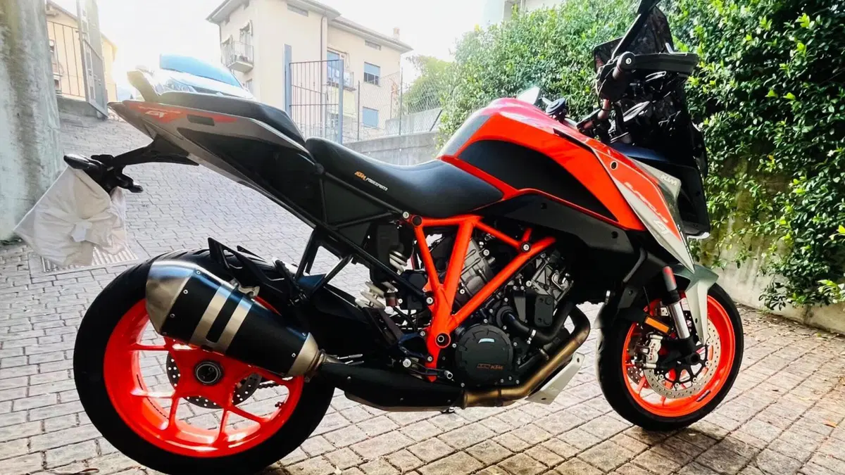KTM 1290 Super Duke GT ABS (2016 - 18)  (9)