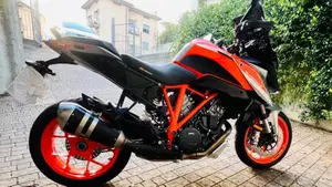 KTM 1290 Super Duke GT ABS (2016 - 18)  (9)