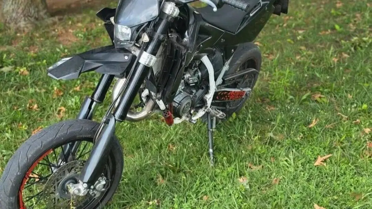 Husqvarna CR 125 (2011 - 12)  (2)