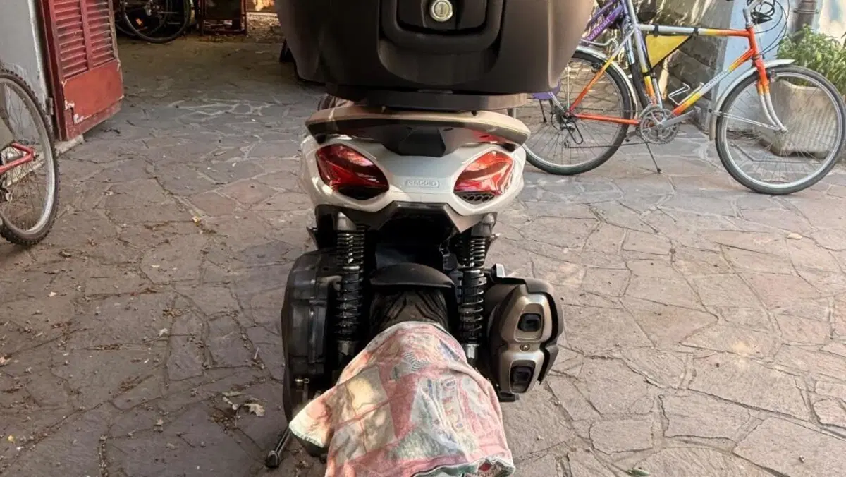 Piaggio Beverly 400 ABS-ASR (2021 - 24)  (4)