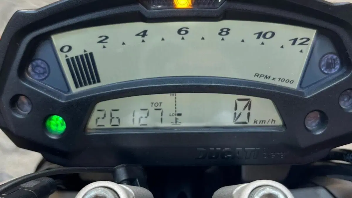 Ducati Monster 1100 Evo ABS (2011 - 13)  (4)