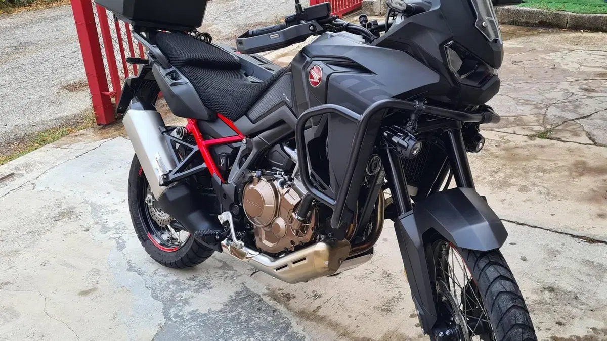 Honda Africa Twin CRF 1100L Urban (2022 - 23)  (9)