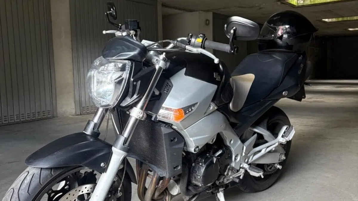 Suzuki GSR 600 (2006 - 11)  (2)
