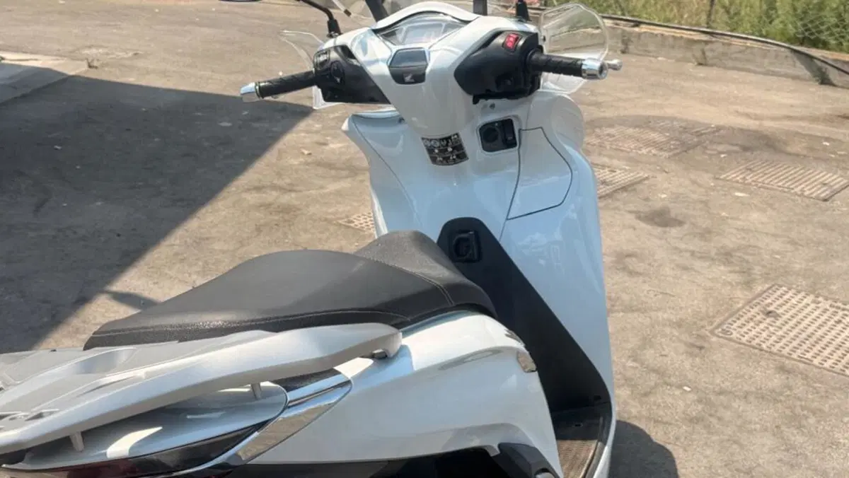 Honda SH 350 (2021 - 24)  (3)