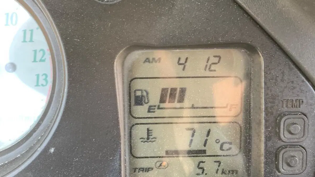Honda VFR 800 (1998 - 01)  (6)