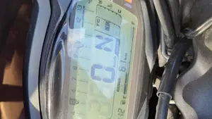 Suzuki GSX-S1000 ABS (2015 - 17)  (3)