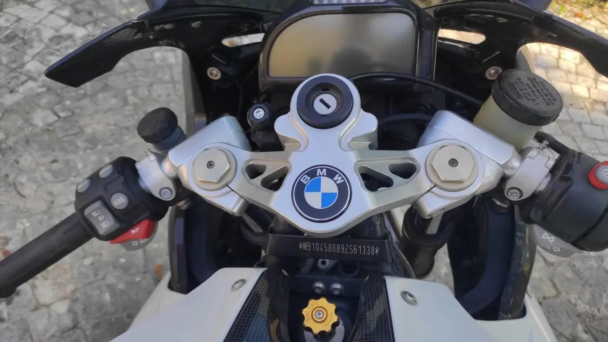 Bmw HP2 Sport  (5)