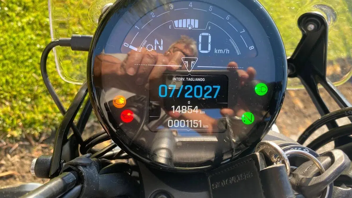 Triumph Speed Twin 900 (2025 - 26) 