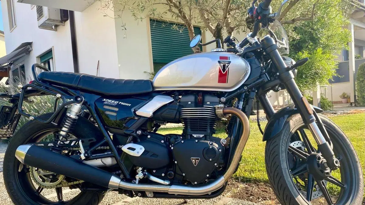 Triumph Speed Twin 900 (2025 - 26)  (2)