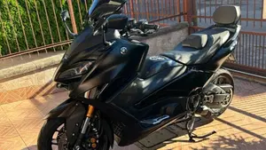 Yamaha T-Max 560 Tech Max (2022 - 24)  (3)