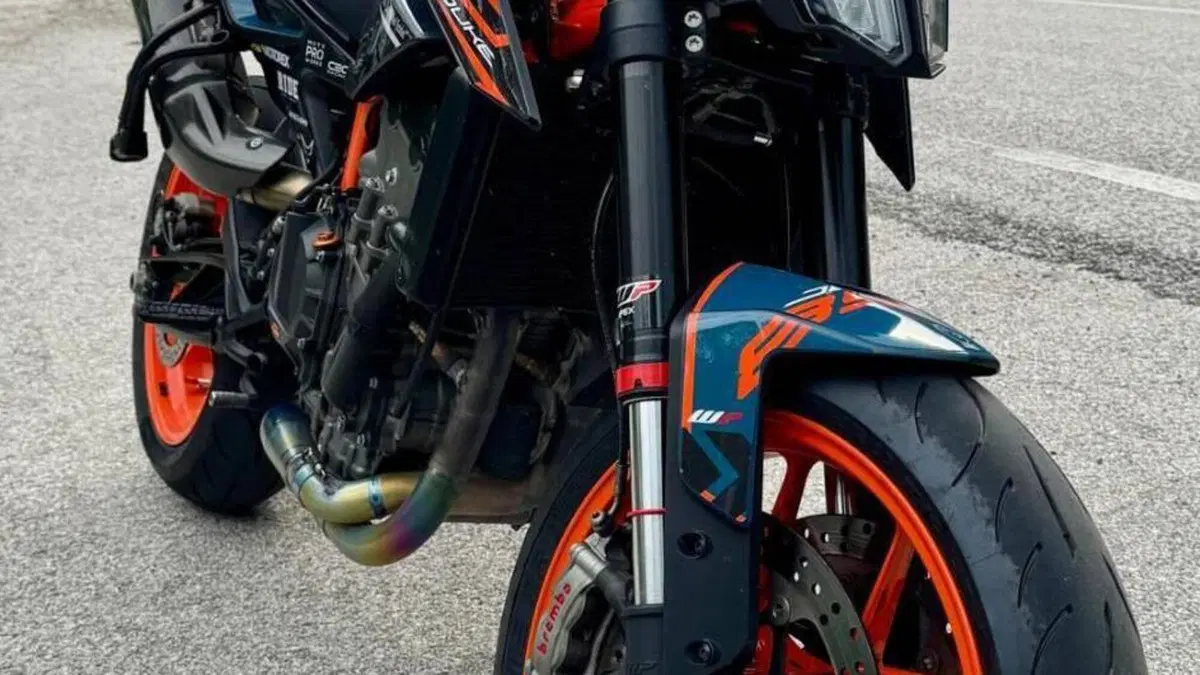 KTM 890 Duke R (2022 - 23)  (5)