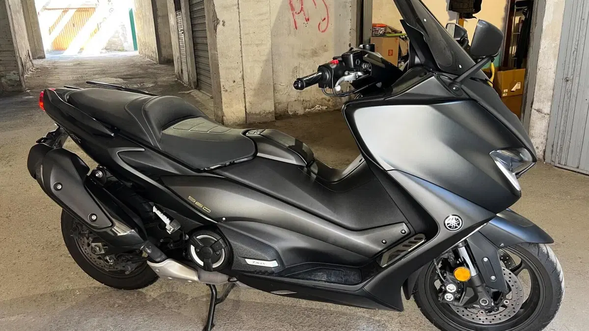 Yamaha T-Max 560 (2020 - 21)  (3)