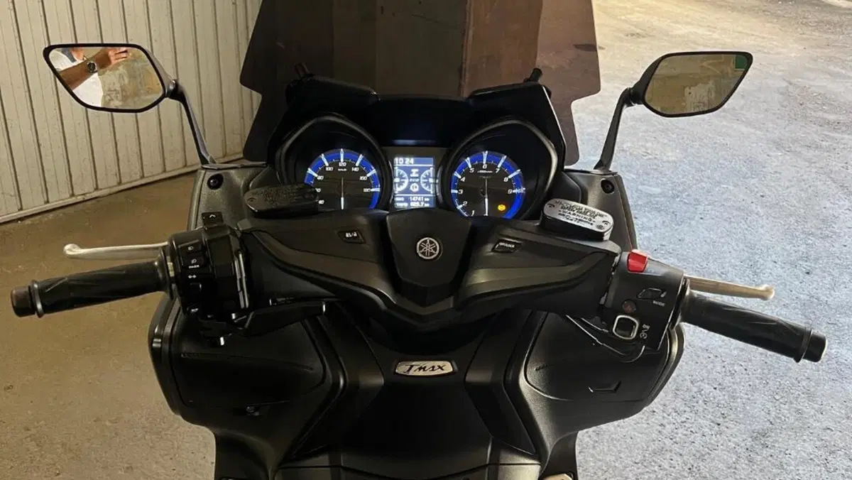 Yamaha T-Max 560 (2020 - 21)  (4)