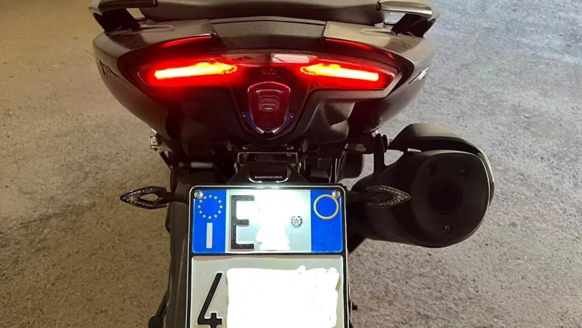 Yamaha T-Max 560 (2020 - 21)  (6)
