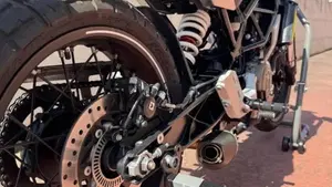 Husqvarna Svartpilen 401 (2020)  (12)