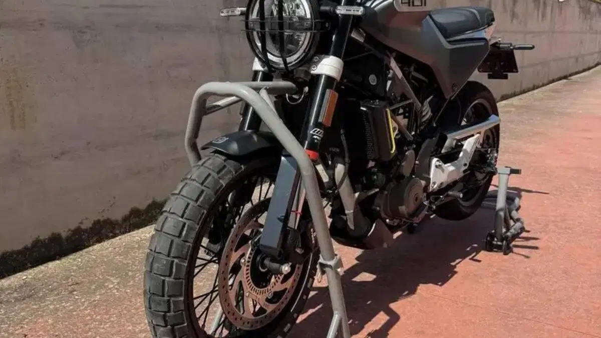 Husqvarna Svartpilen 401 (2020)  (3)