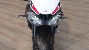 Triumph Speed Triple 1050 RS (2018 - 20)  (2)