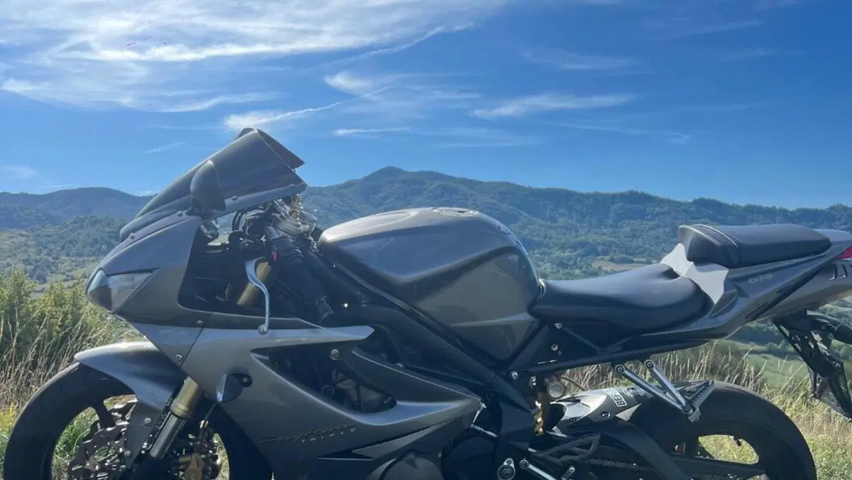 Triumph Daytona 675 (2006 - 08)  (2)