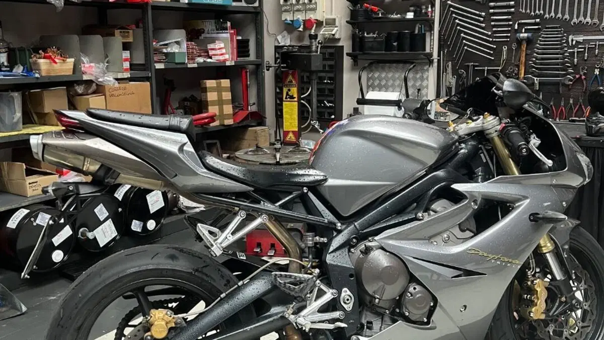Triumph Daytona 675 (2006 - 08)  (4)
