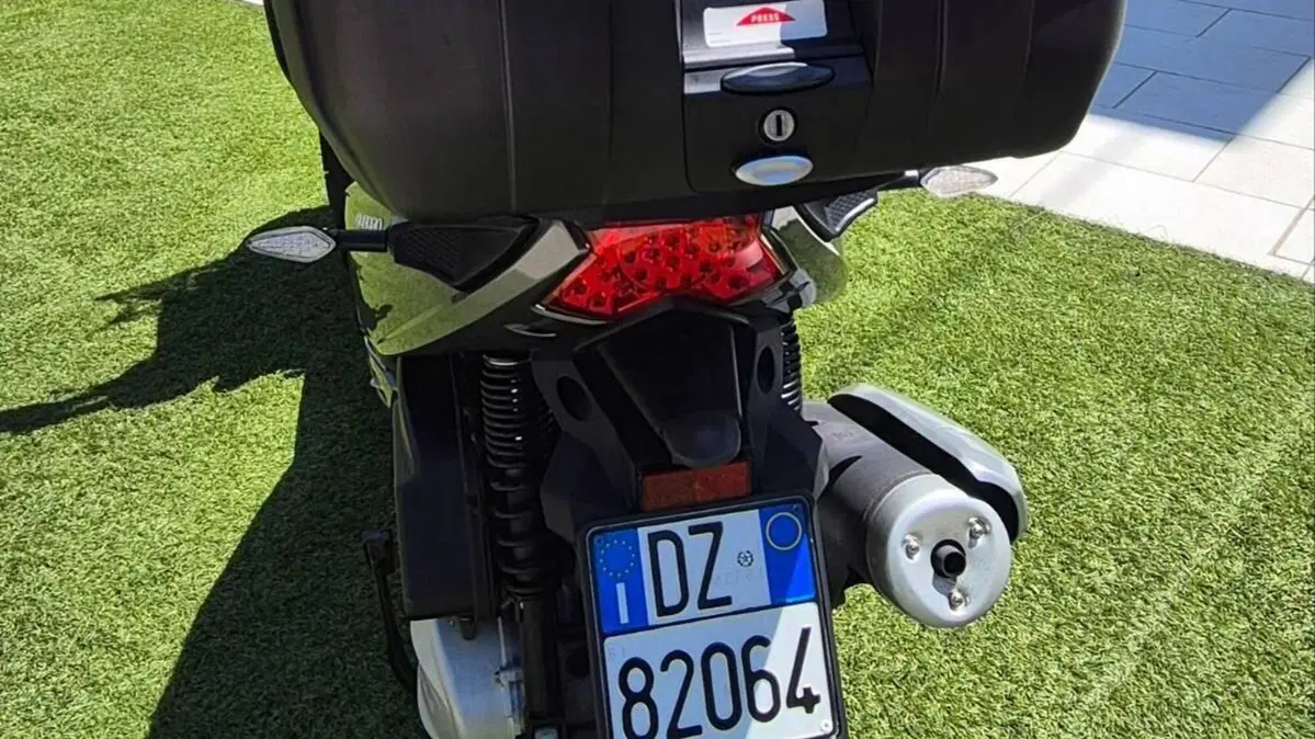Quadro 350D (2010 - 14)  (2)