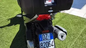 Quadro 350D (2010 - 14)  (2)