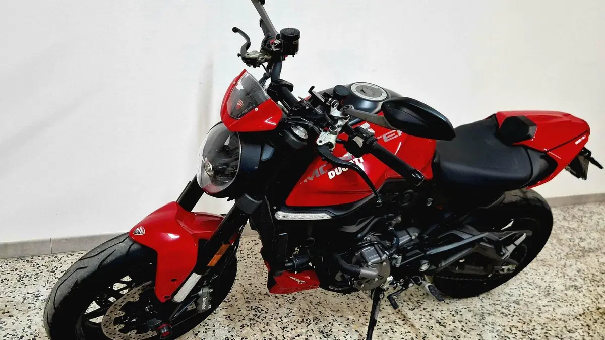 Ducati Monster 937 + (2021 - 25)  (4)