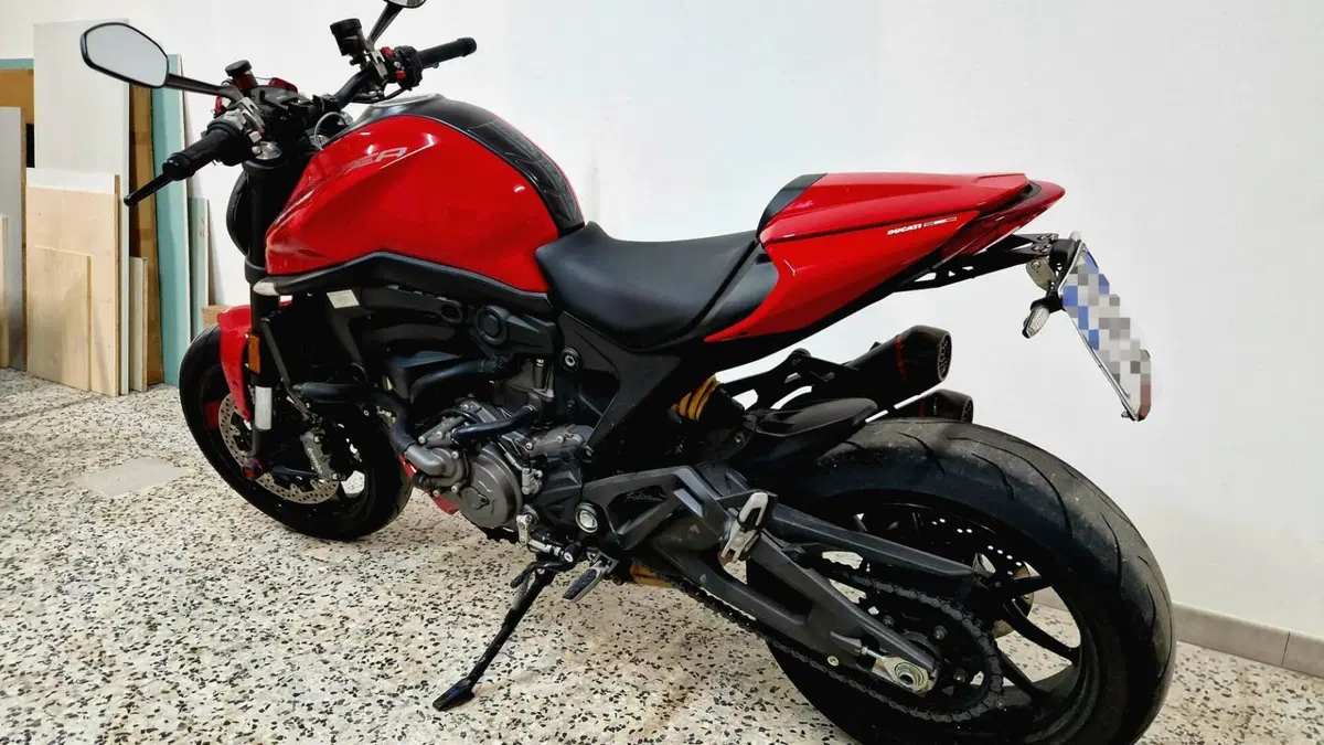 Ducati Monster 937 + (2021 - 25)  (5)